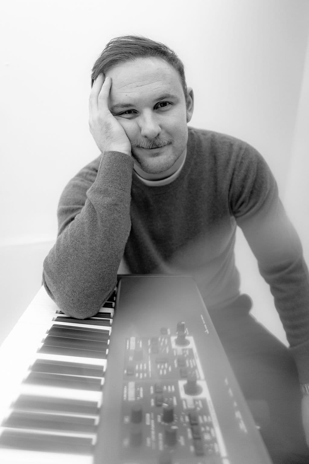 curiousman photobyjoy 38 - Black & White