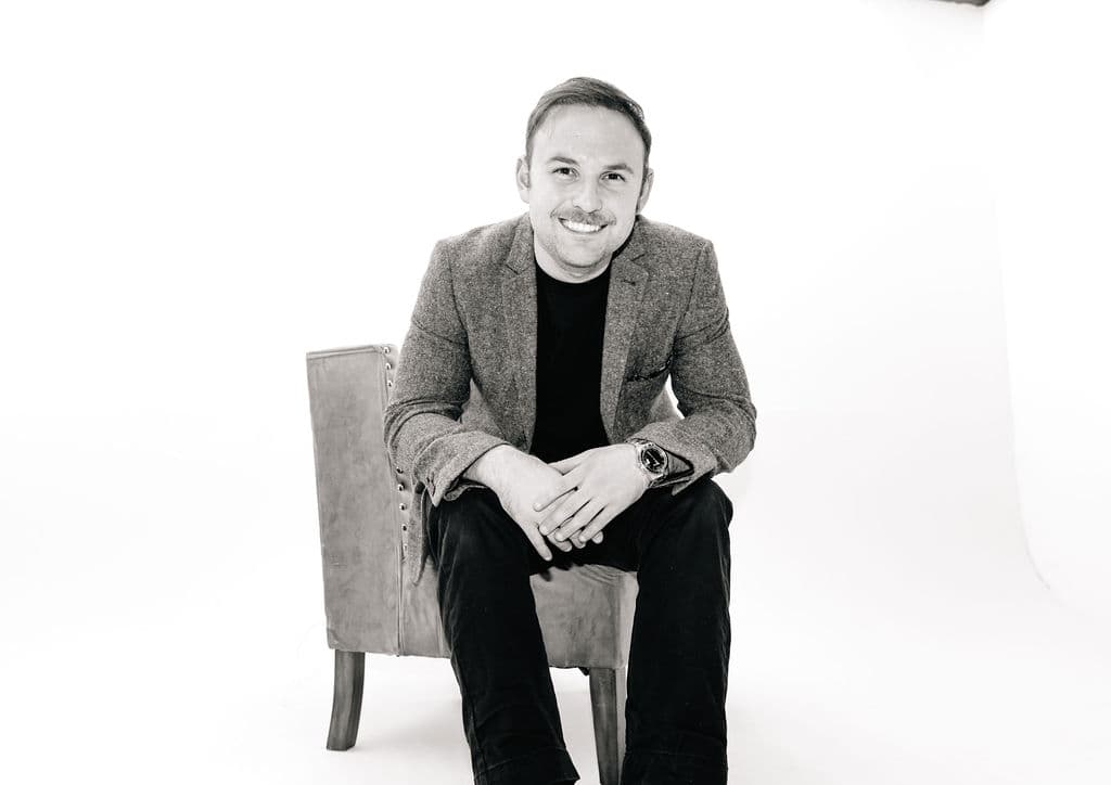 curiousman photobyjoy 5 - Black & White