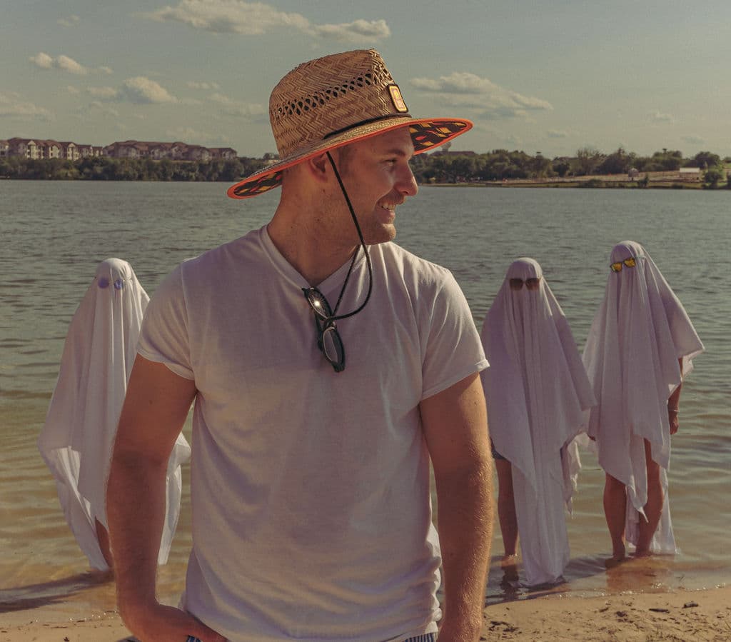 beachghosts 21 - Ghosts On The Beach