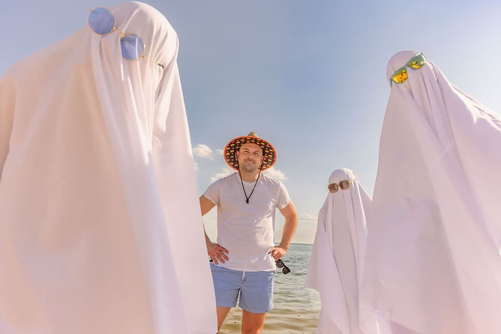 beachghosts 7 - Ghosts On The Beach